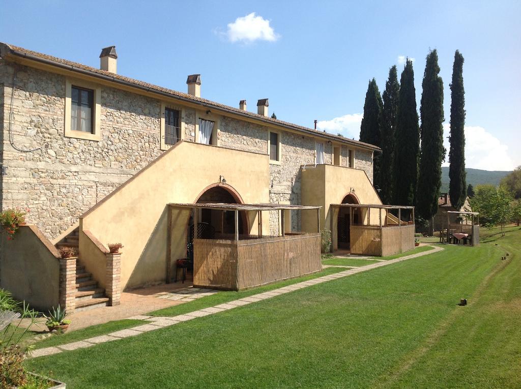 Agriturismo Due Ponti Chianni Cameră foto